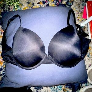 Victoria’s Secret Bra 36C